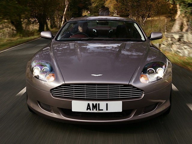Aston Martin Db9 photo 24