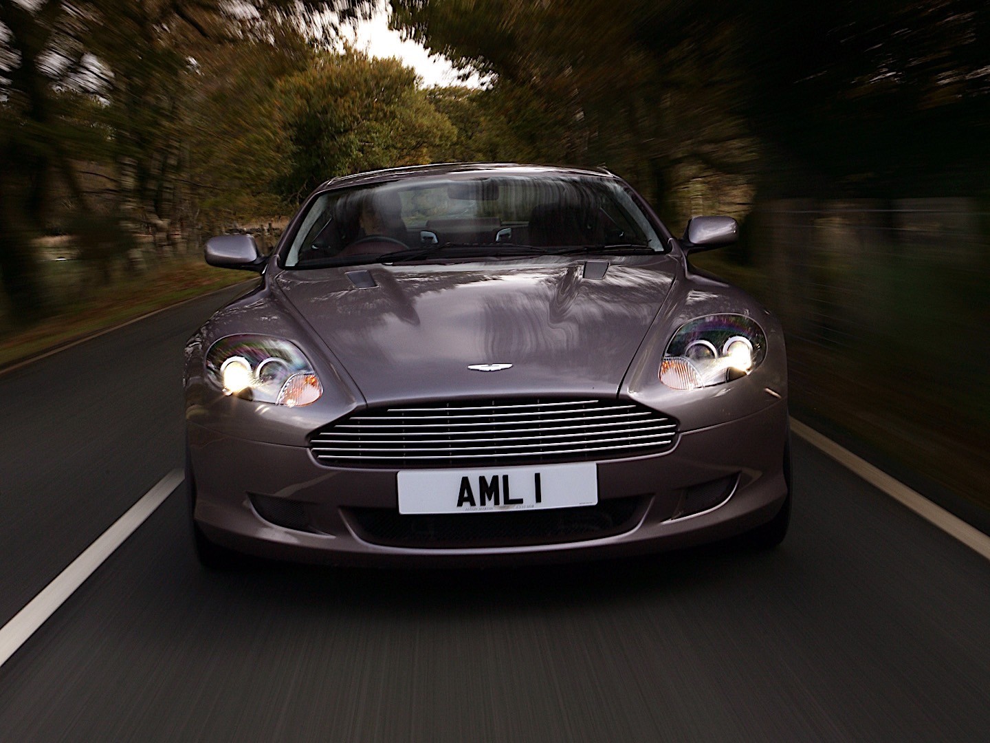 Aston Martin Db9 photo 30