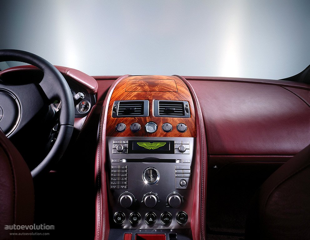 Aston Martin Db9 photo 33
