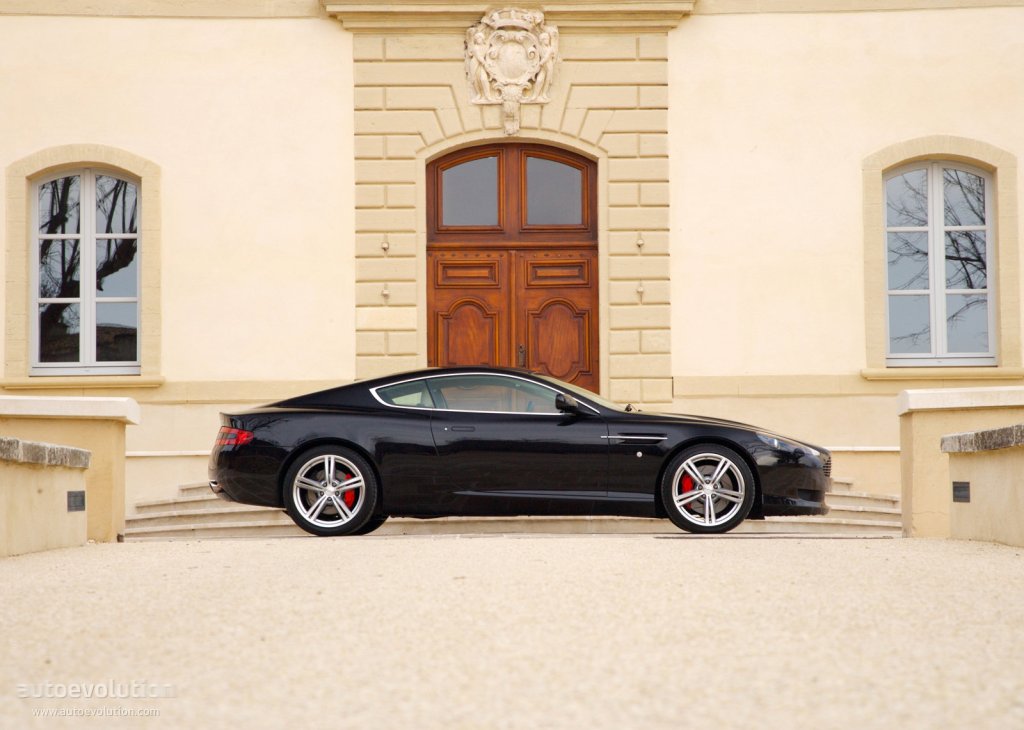 Aston Martin Db9 photo 6