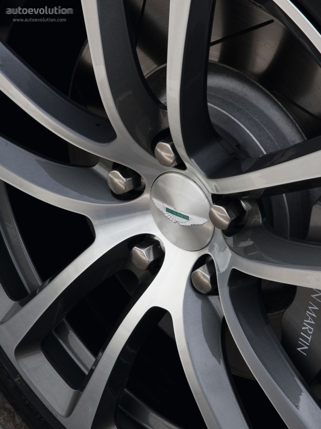 Aston Martin Db9 foto 13