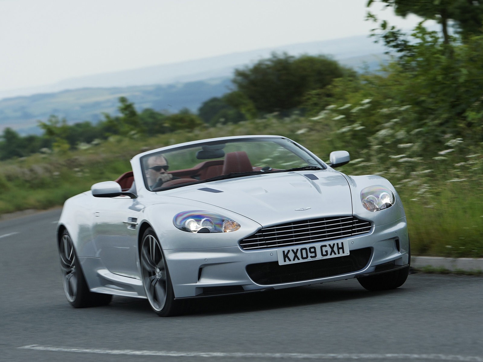 Aston Martin Dbs Volante photo 10