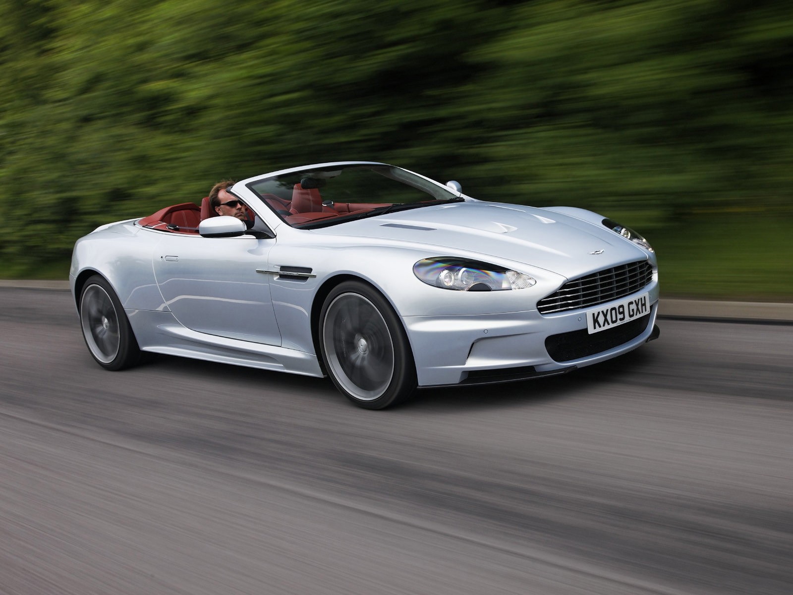 Aston Martin Dbs Volante photo 11