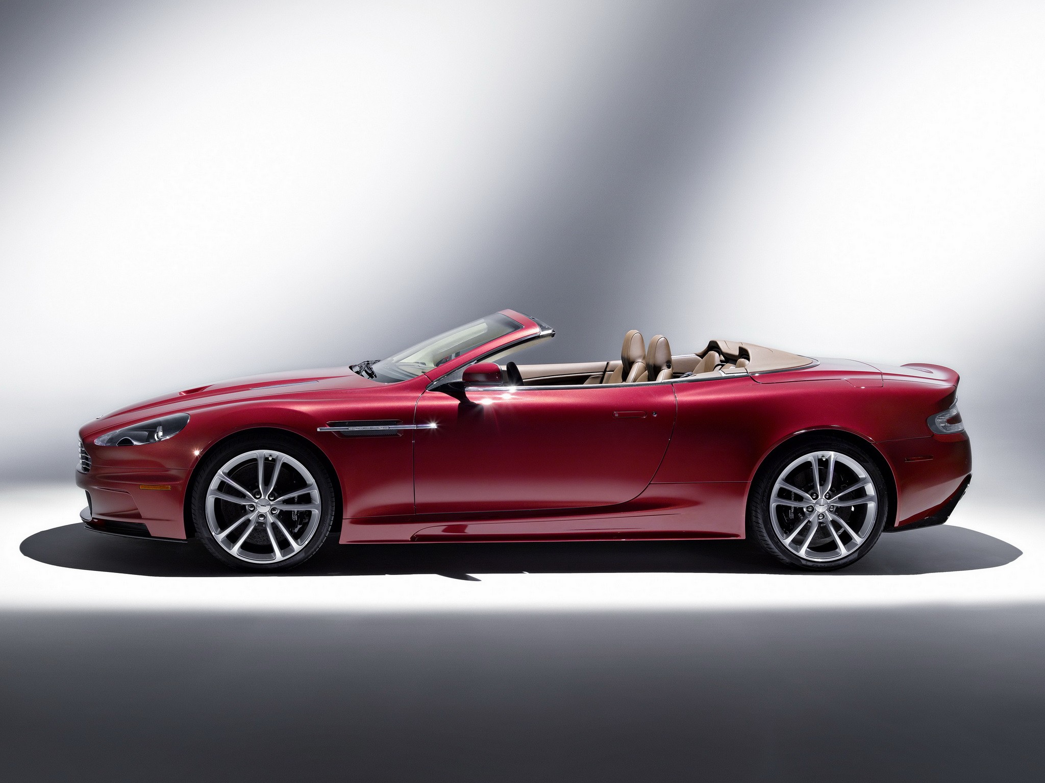 Aston Martin Dbs Volante photo 21