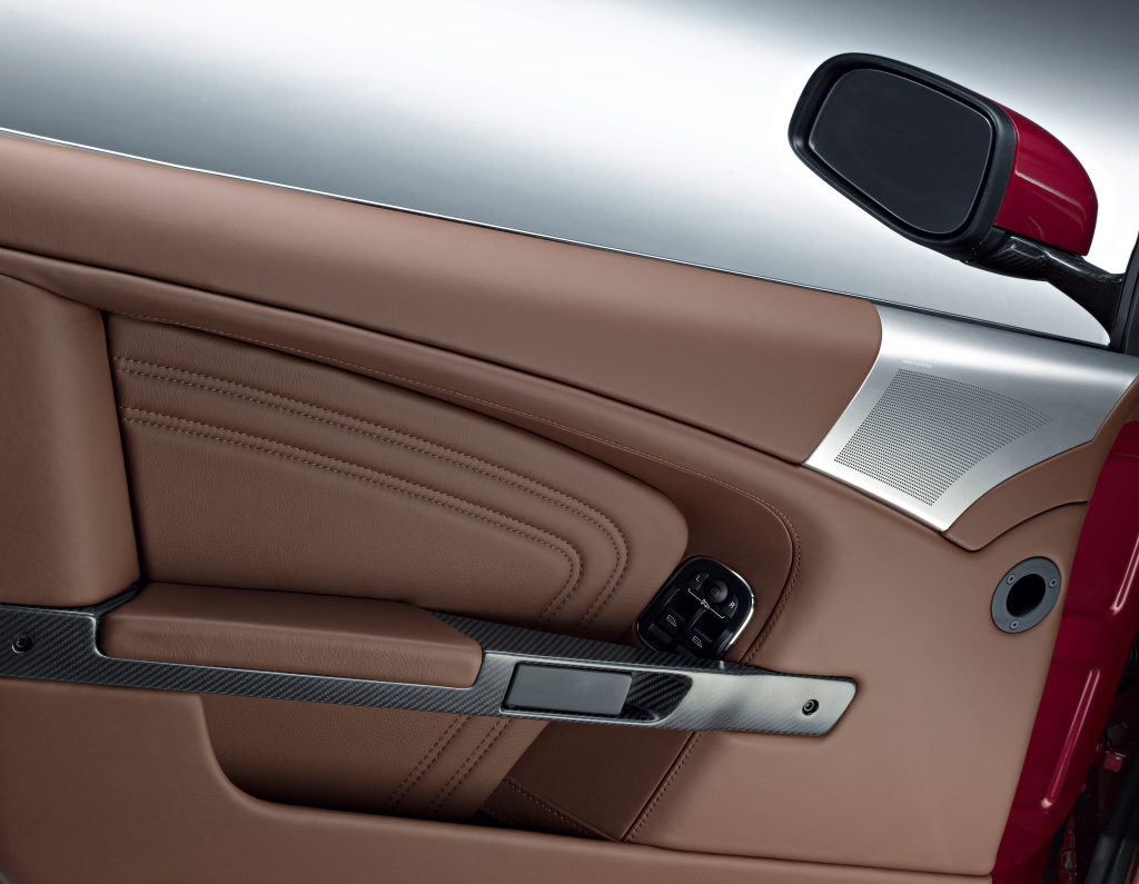 Aston Martin Dbs Volante photo 29