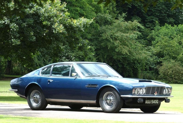 Aston Martin Dbs foto 2