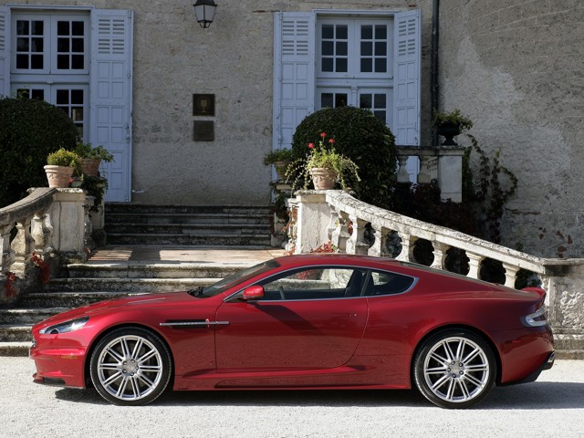 Aston Martin Dbs foto 11