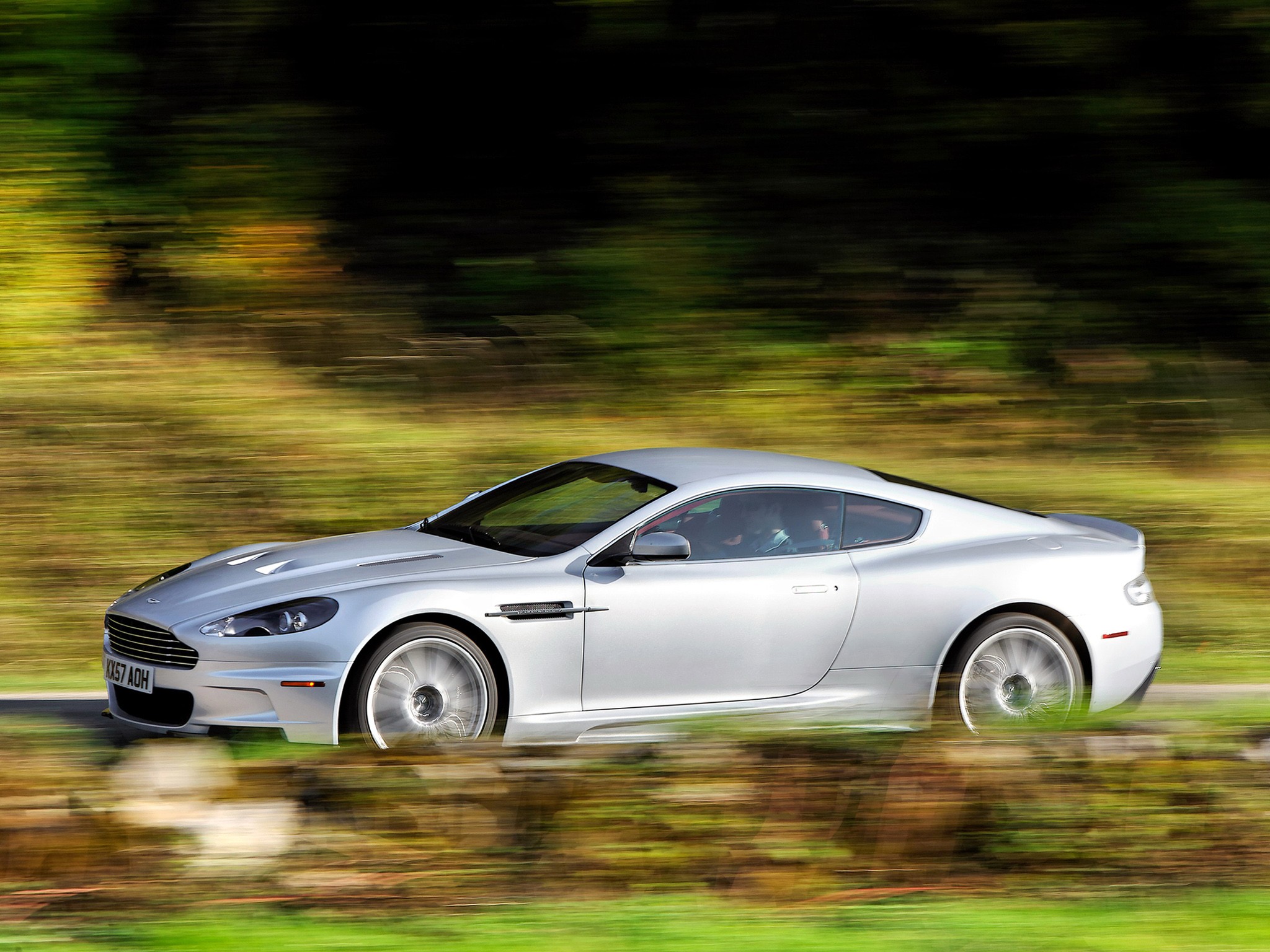 Aston Martin Dbs photo 20