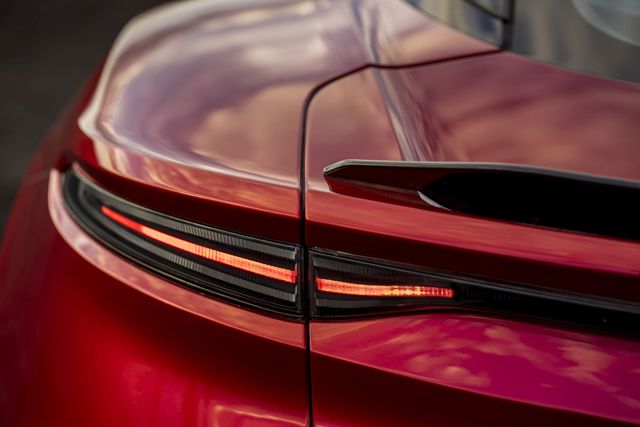 Aston Martin Dbs foto 16