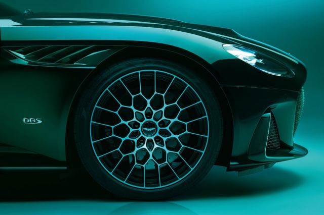 Aston Martin Dbs foto 9