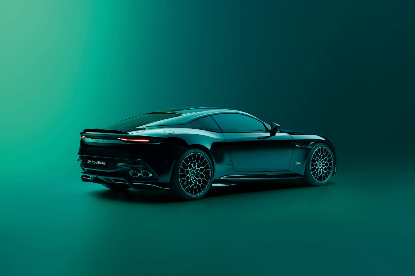 Aston Martin Dbs photo 12