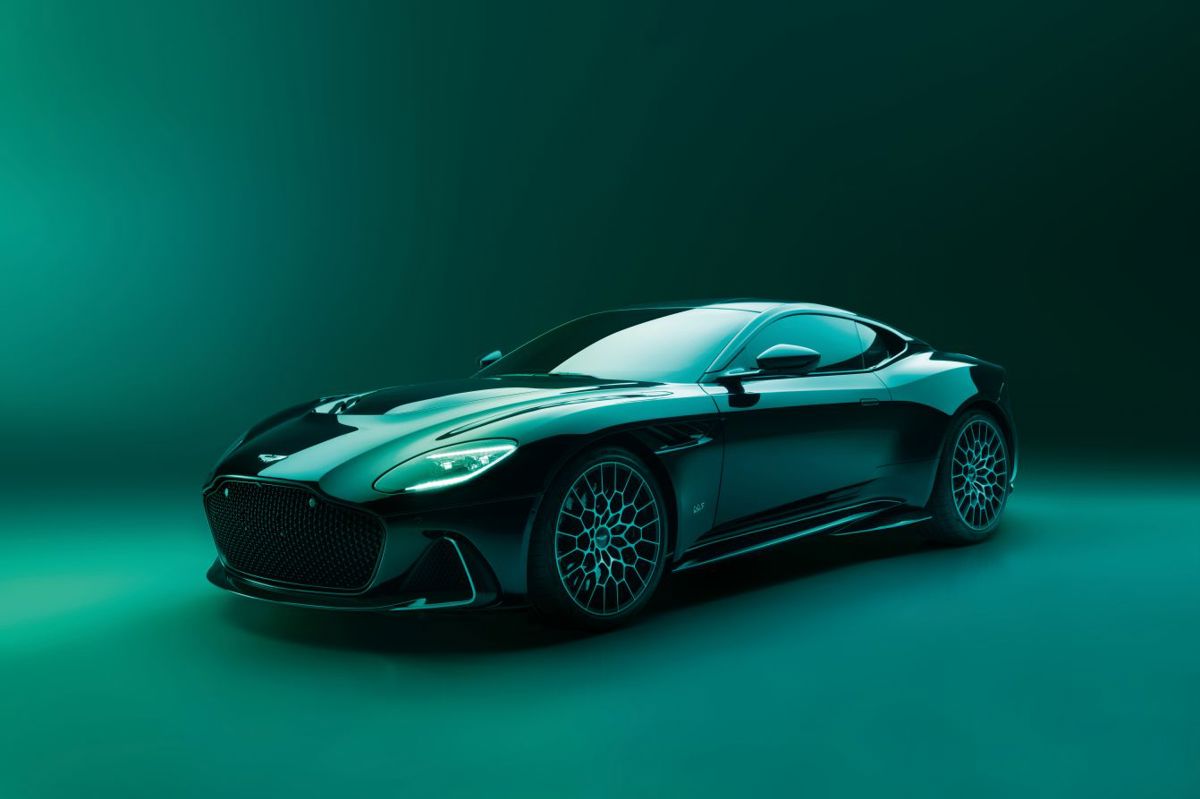 Aston Martin ASTON MARTIN DBS 5.9L V12 6AT (517 HP)