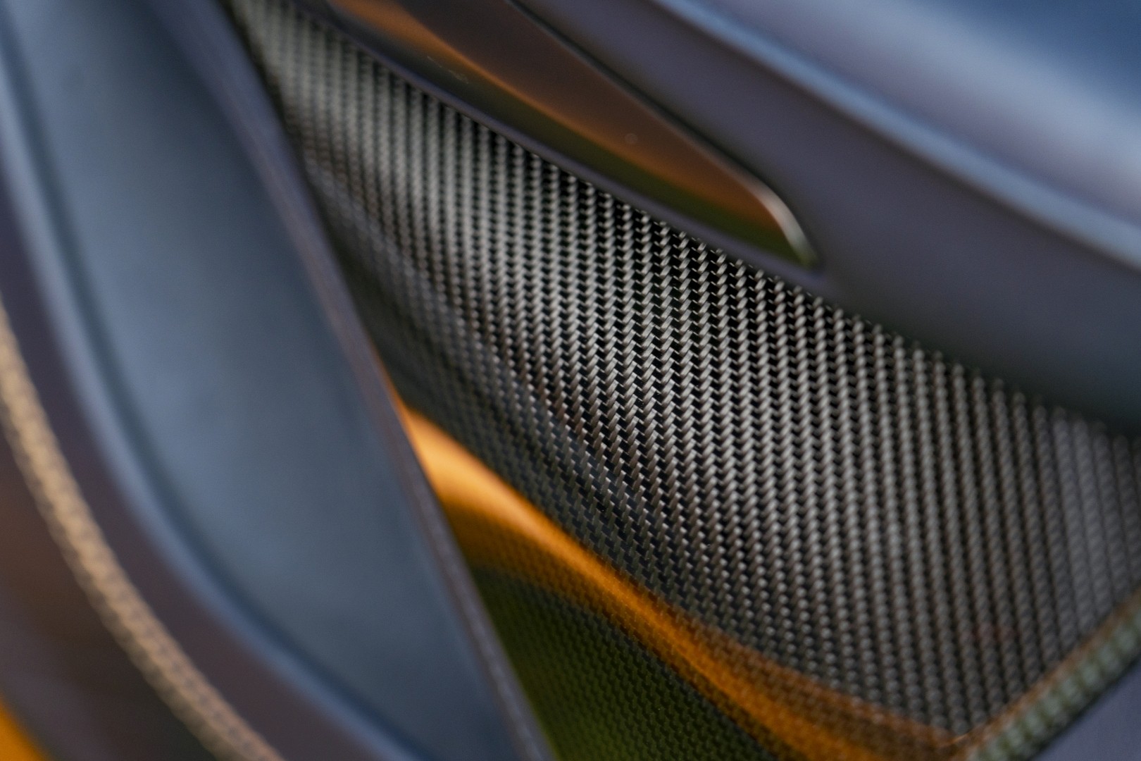 Aston Martin Dbx photo 261