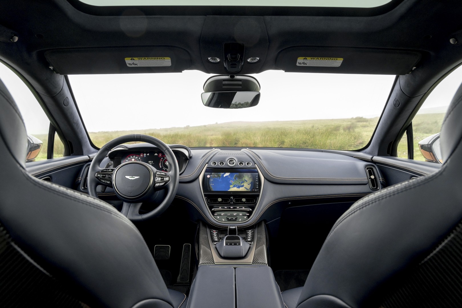 Aston Martin Dbx photo 272