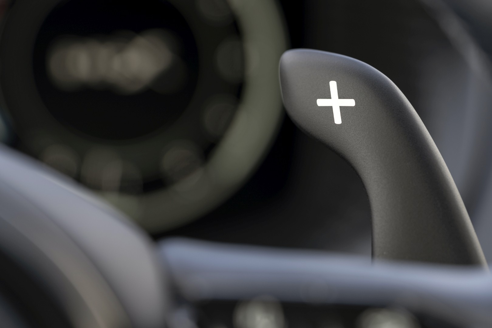 Aston Martin Dbx photo 281