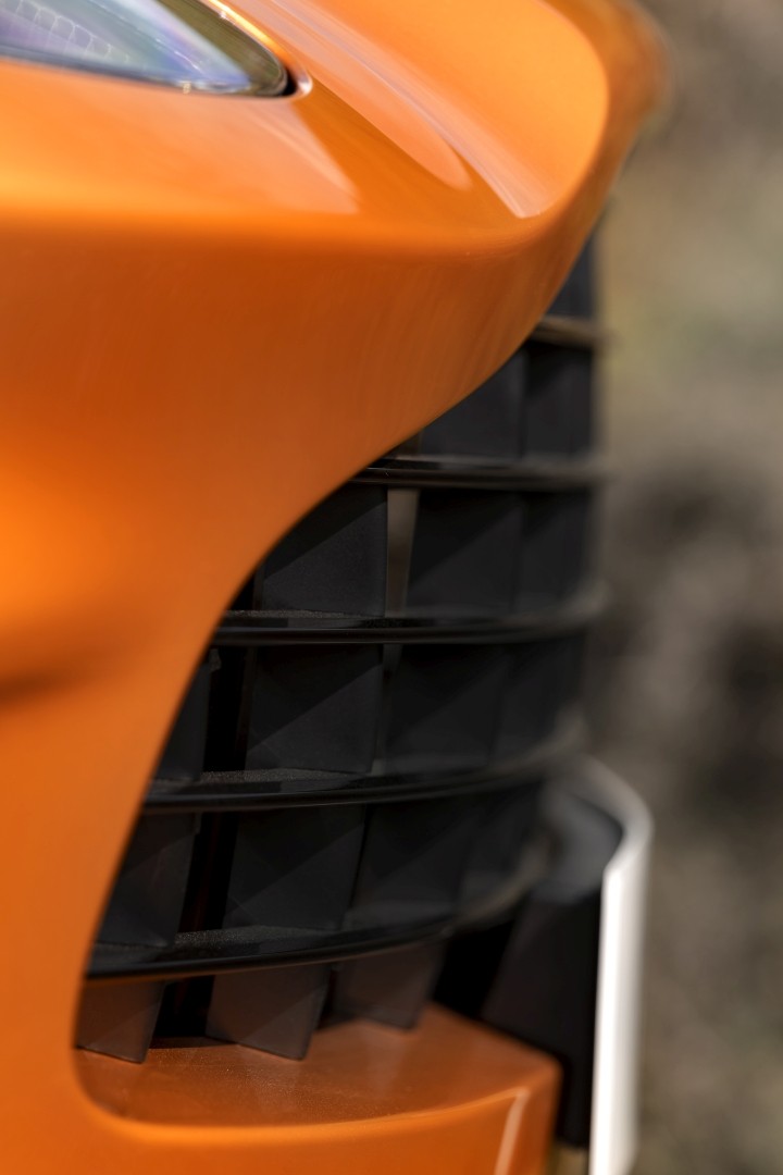 Aston Martin Dbx photo 43