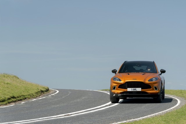 Aston Martin Dbx photo 66