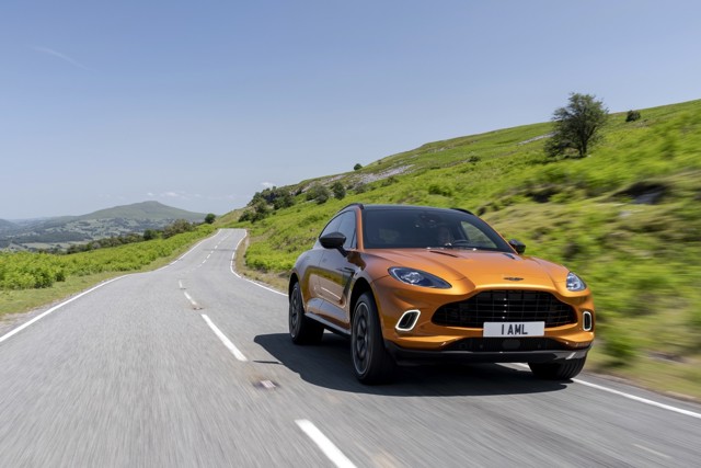 Aston Martin Dbx photo 126