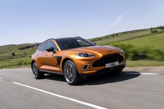 Aston Martin Dbx photo 128