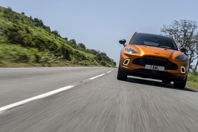 Aston Martin Dbx photo 139
