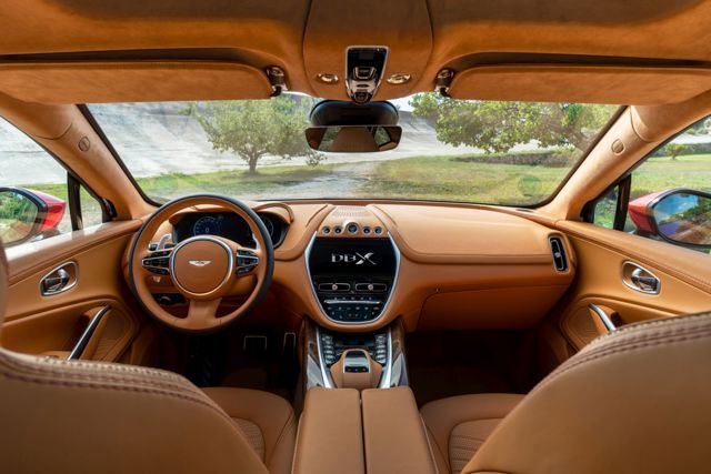 Aston Martin Dbx photo 183