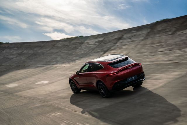 Aston Martin Dbx photo 24