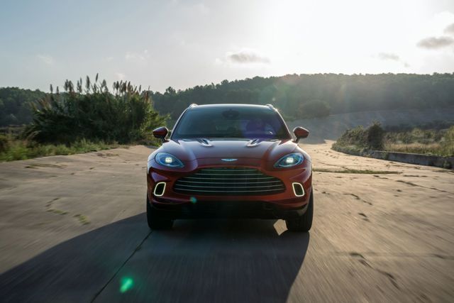 Aston Martin Dbx photo 25