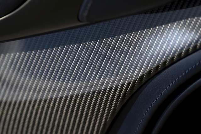 Aston Martin Dbx photo 197
