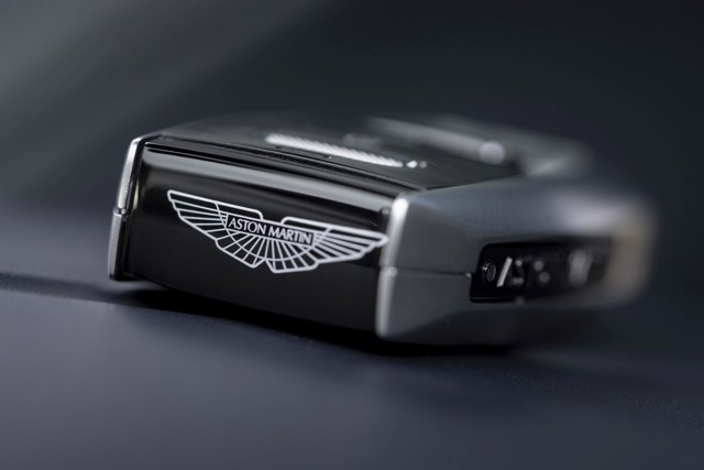 Aston Martin Dbx photo 208