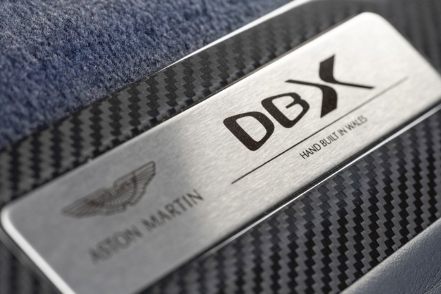 Aston Martin Dbx photo 225