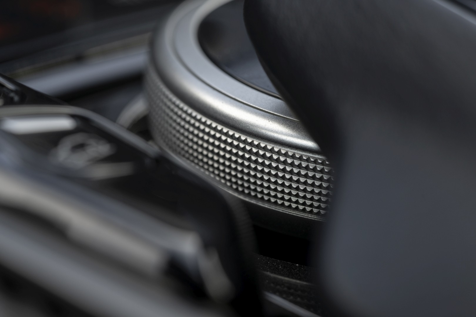 Aston Martin Dbx photo 226