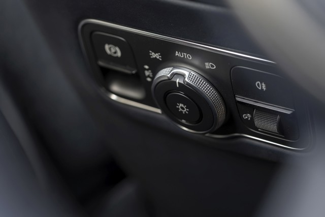 Aston Martin Dbx photo 227