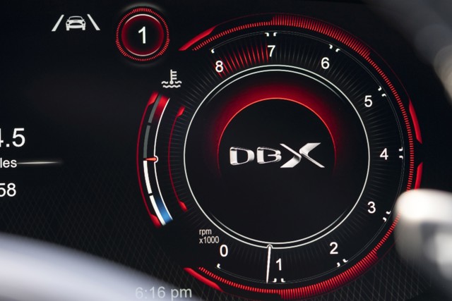 Aston Martin Dbx photo 232