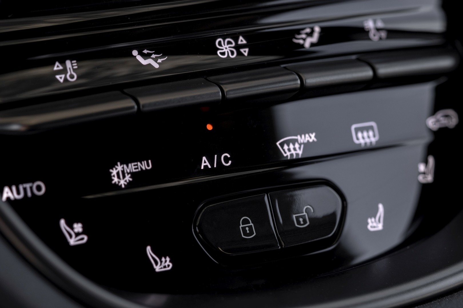 Aston Martin Dbx photo 237