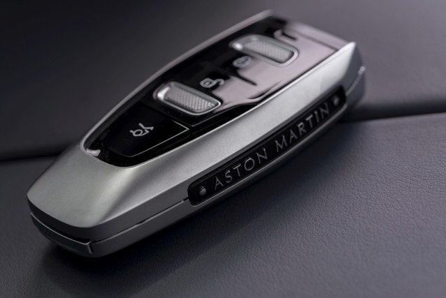 Aston Martin Dbx photo 243