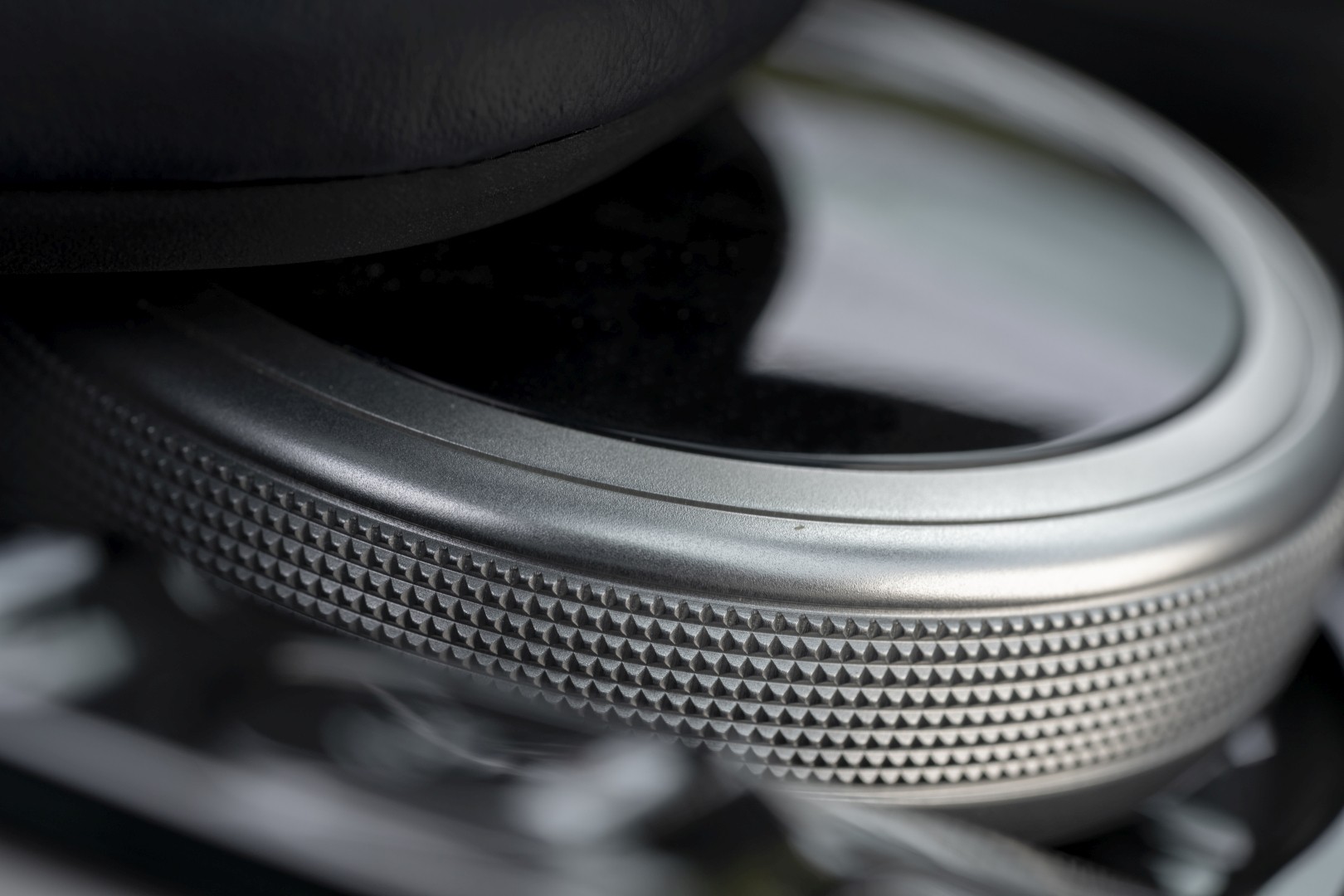 Aston Martin Dbx photo 244