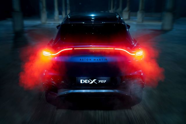 Aston Martin Dbx Foto 15