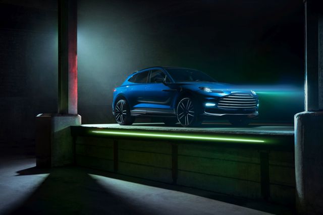 Aston Martin Dbx Foto 16