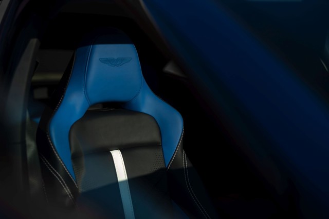 Aston Martin Dbx Foto 21