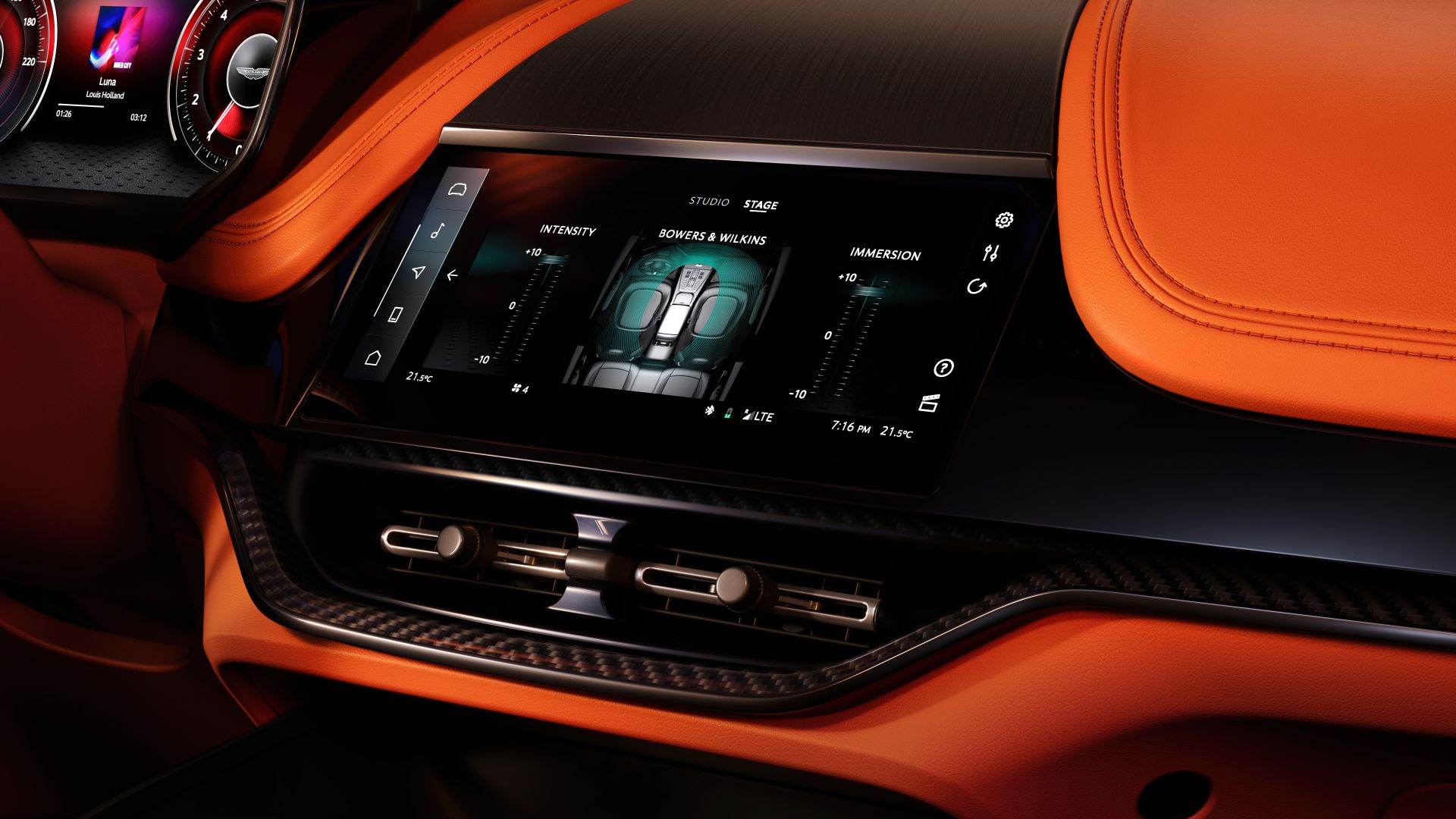 Aston Martin Dbx photo 9