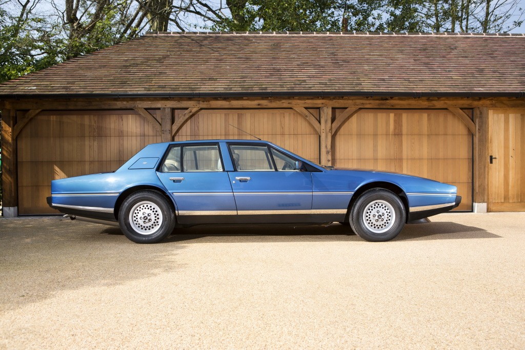 Aston Martin Lagonda photo 9