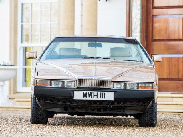 Aston Martin Lagonda photo 11