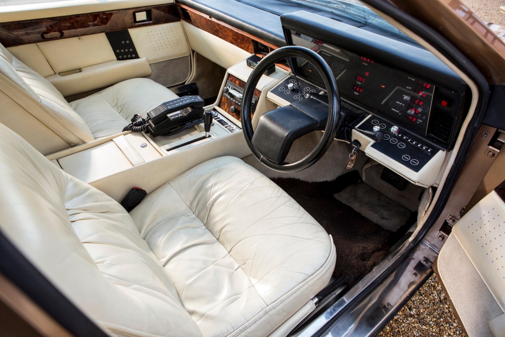 Aston Martin Lagonda photo 21