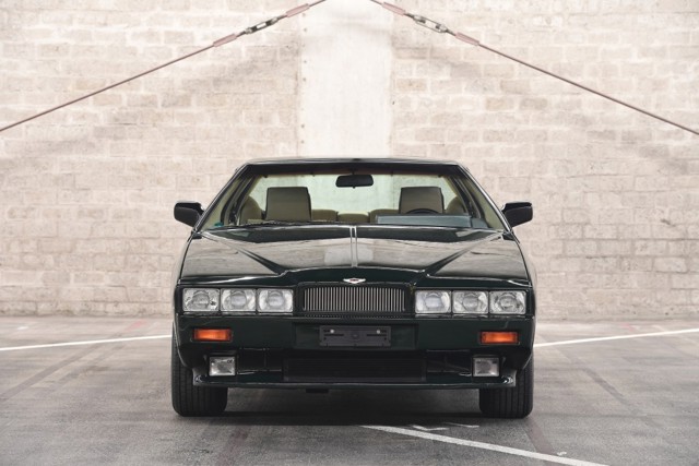 Aston Martin Lagonda photo 9