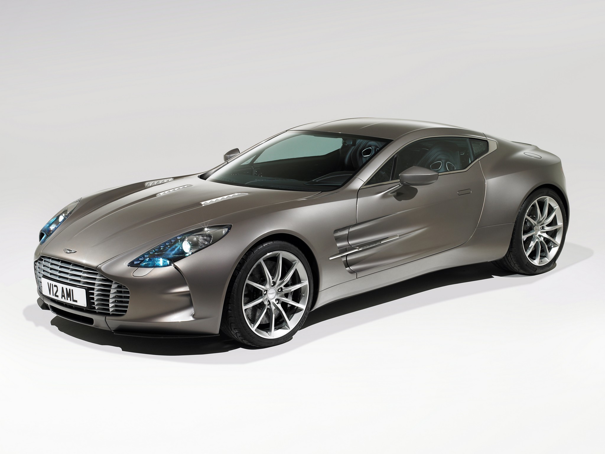 Aston Martin One-77 photo 33