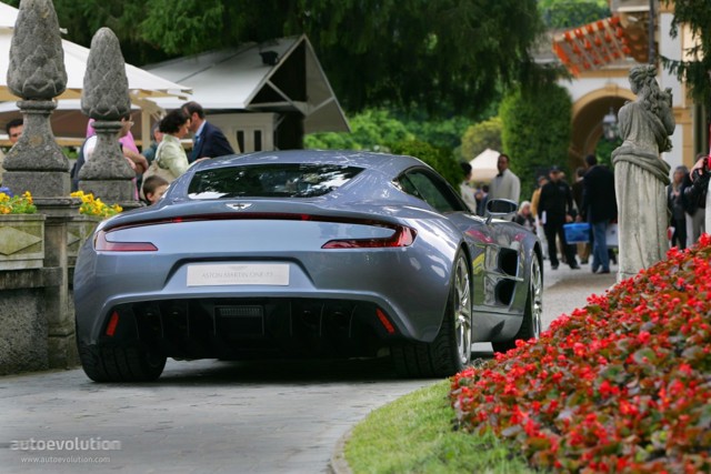 Aston Martin One-77 photo 16