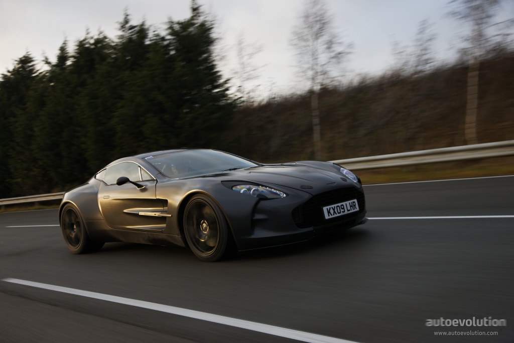 Aston Martin One-77 photo 7