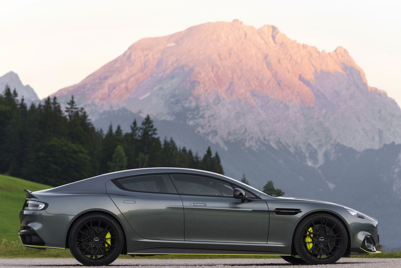 Aston Martin Rapide Amr photo 20