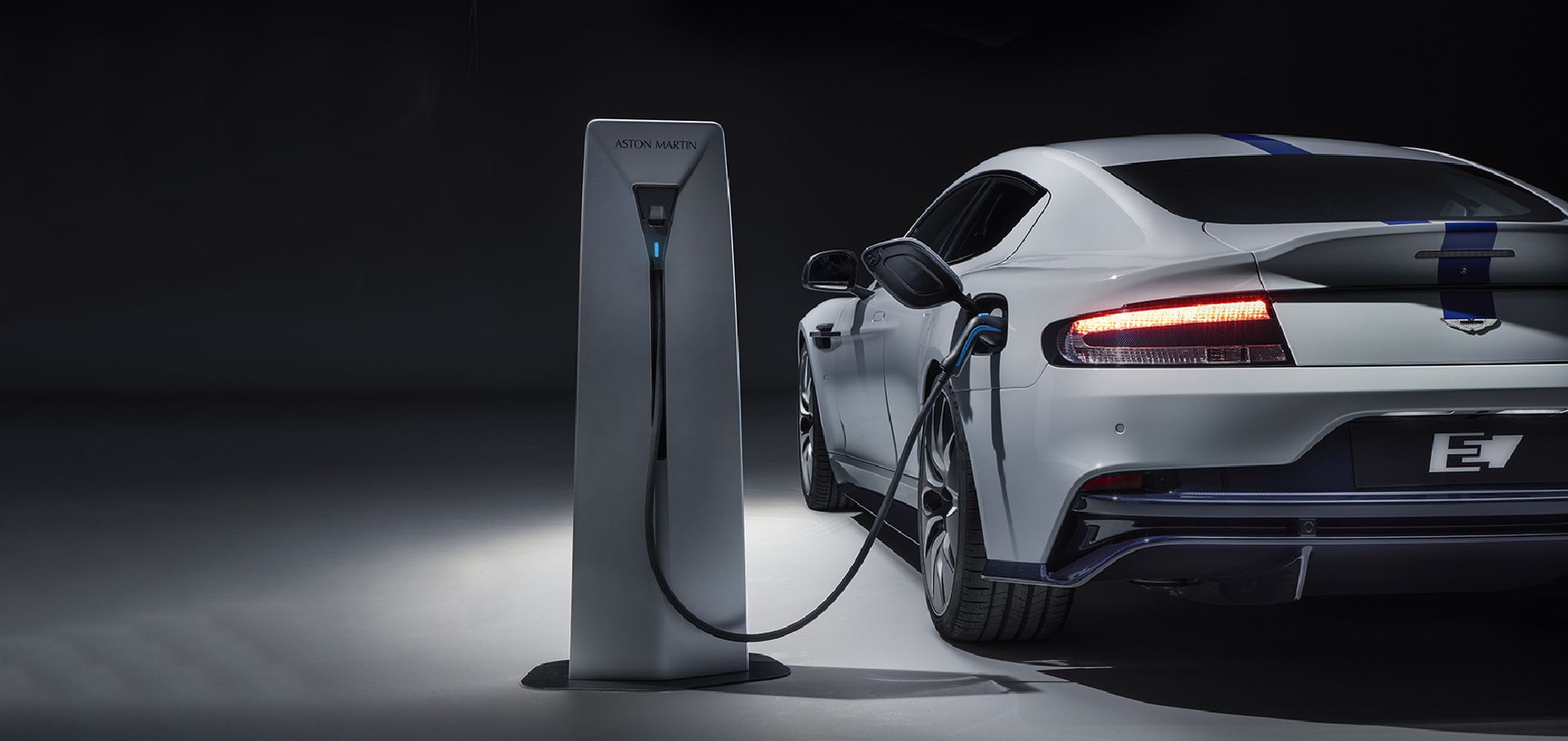 Aston Martin Rapide E photo 2