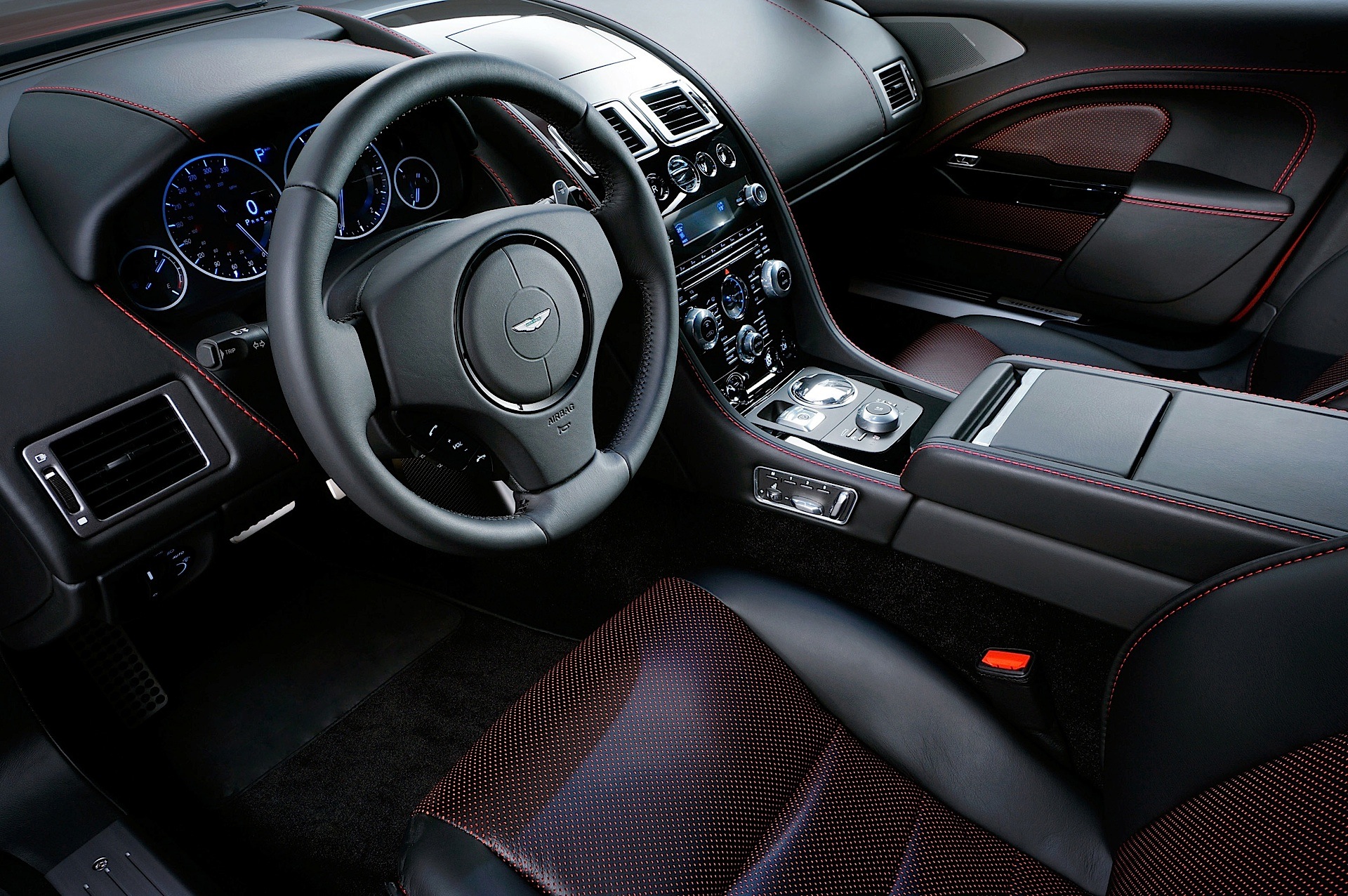 Aston Martin Rapide S photo 21